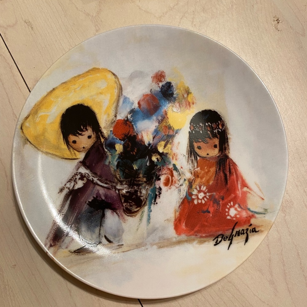 Artists of The World / Degrazia Plates